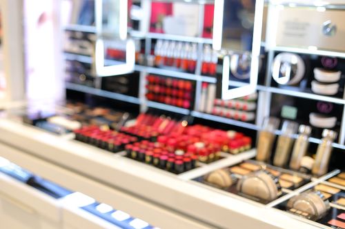 How can cosmetic brands precisely respond to the diverse needs of different consumers?
